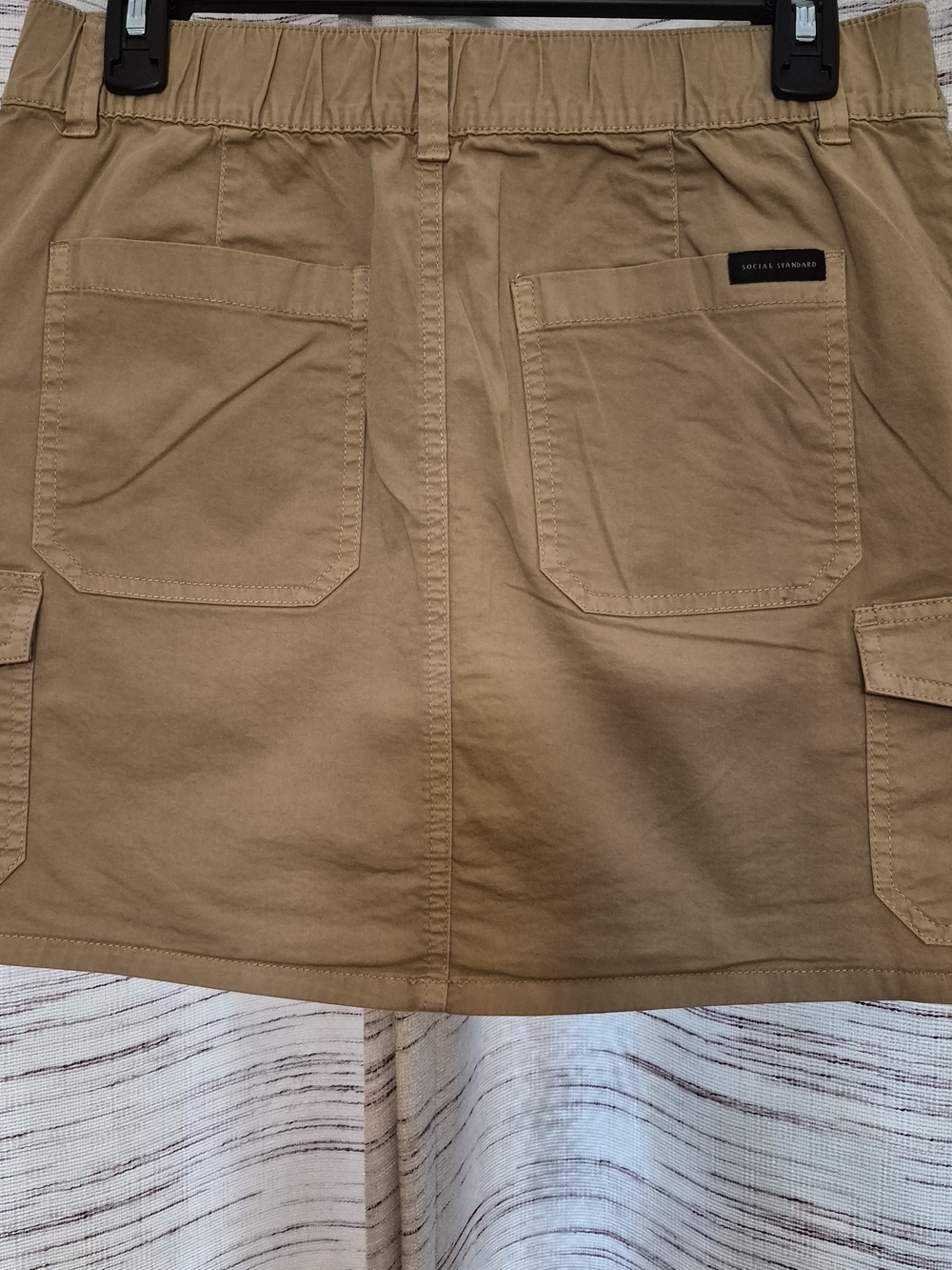 Everyday Khaki Cargo Mini Skirt Size Small - Picture 7 of 7
